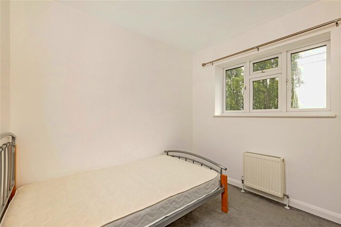 4 Bedroom Flat To Rent In Rowditch Lane, London, SW11