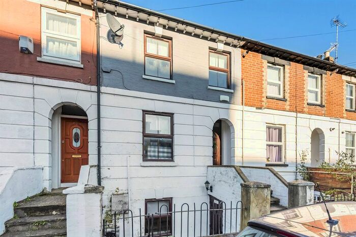 3 Bedroom Terraced House To Rent In Norwood Road, Reading, RG1