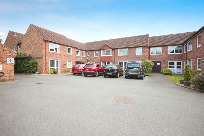 2 Bedroom Apartment For Sale In Rose Court, Balsall Common, CV7