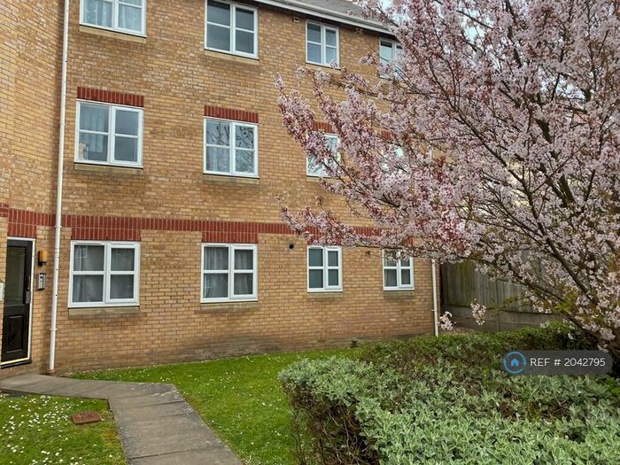 3 Bedroom Flat To Rent In Braithwaite Drive, Colchester, CO4