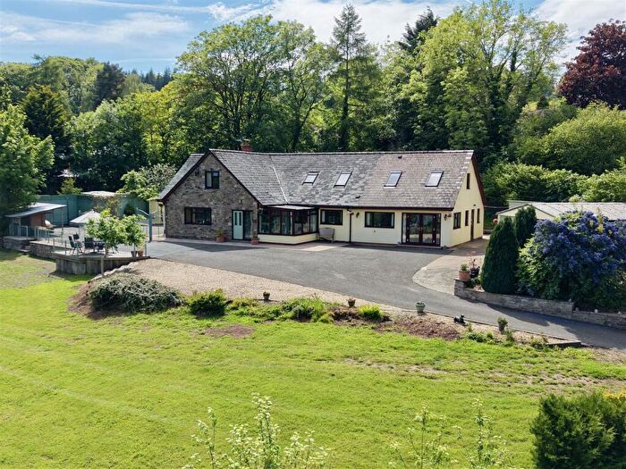 6 Bedroom Detached House For Sale In Smithy Orchard, Clyro, HR3