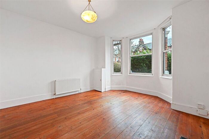 1 Bedroom Flat To Rent In Valetta Road, London, W3