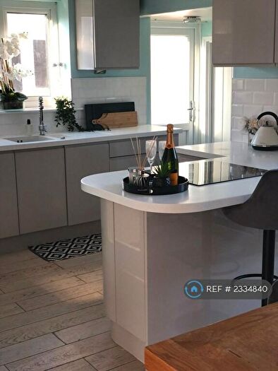 3 Bedroom Terraced House To Rent In Dundridge Lane, Bristol, BS5