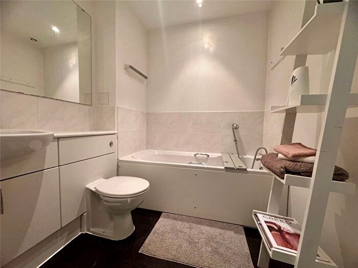 Studio To Rent In Whitestone Way, Croydon, CR0