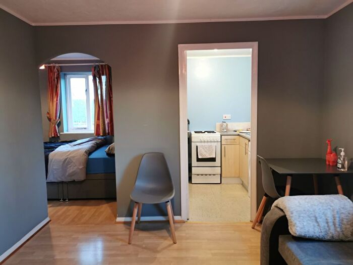 Studio To Rent In Ruston Road, London, SE18