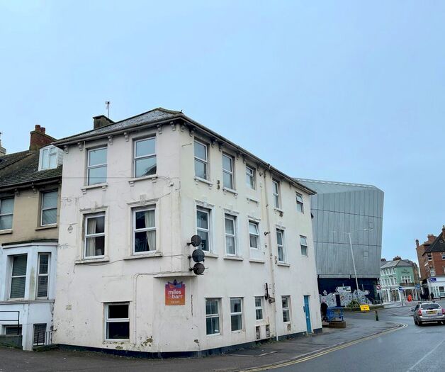 2 Bedroom Flat To Rent In Bradstone Road, Folkestone, CT20