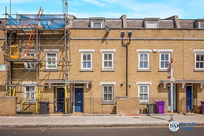 4 Bedroom Terraced House To Rent In Bow Common Lane, London, E3