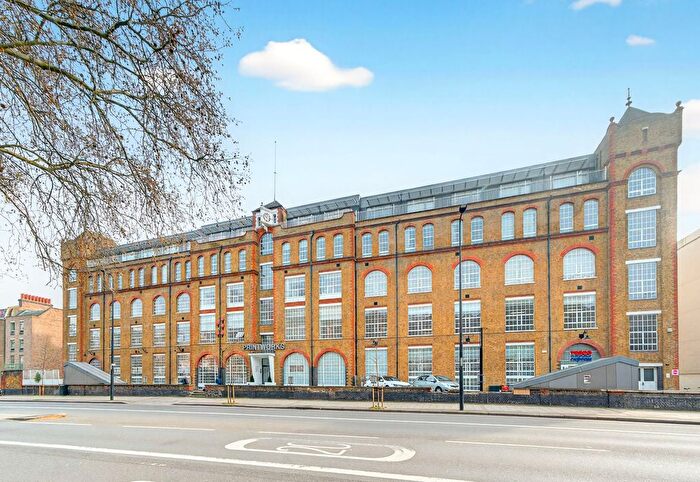 2 Bedroom Flat For Sale In Clapham Road, London, SW9