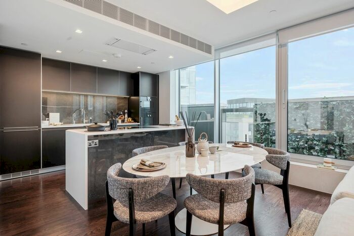 3 Bedroom Flat To Rent In Columbia Gardens, Lillie Square, Earls Court, SW6