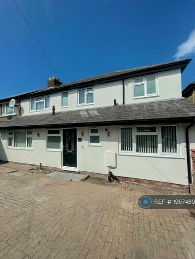 7 Bedroom Semi-Detached House To Rent In Clucas Gardens, Ormskirk, L39