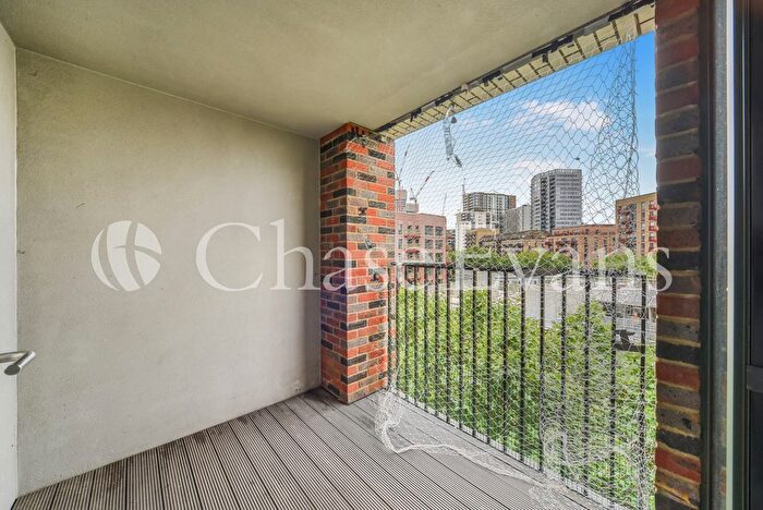 1 Bedroom Flat To Rent In Heygate Street, Elephant Amp; Castle, London, SE17