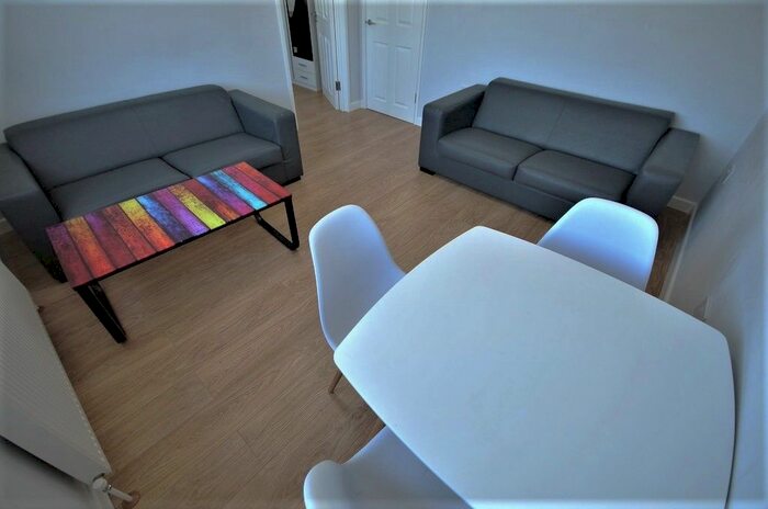 4 Bedroom Flat To Rent In Quinton Parade, Cheylesmore, Coventry, CV3
