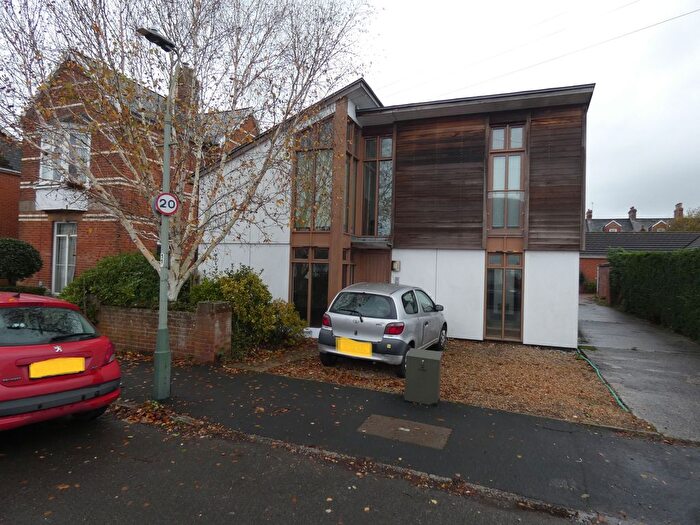 1 Bedroom Flat To Rent In Queens Road, St. Thomas, Exeter, EX2