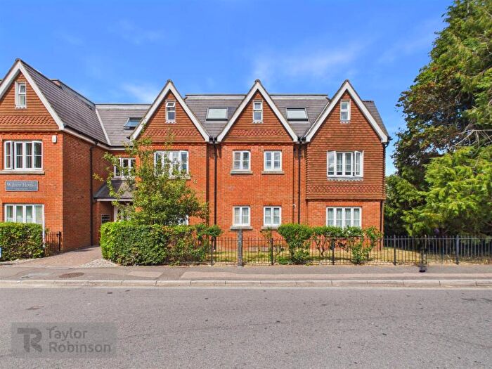 2 Bedroom Apartment For Sale In Ifield Road, West Green, Crawley, RH11