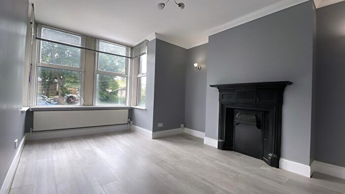 1 Bedroom Flat To Rent In New Road, Rochester, ME1
