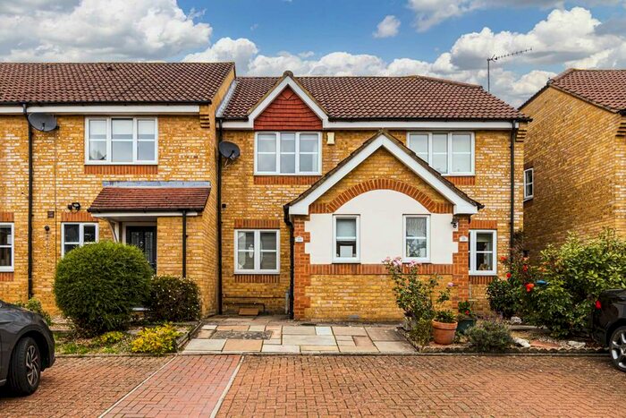 2 Bedroom Terraced House To Rent In Thorne Close, Hemel Hempstead, HP1