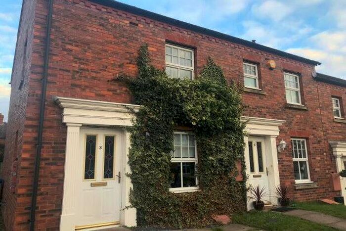 2 Bedroom Property To Rent In Ormonds Close, Lichfield, WS13