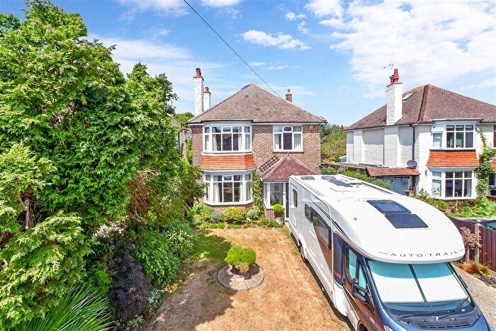 4 Bedroom Detached House For Sale In Parklands Avenue, Bognor Regis, West Sussex, PO21