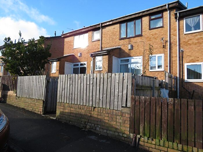 1 Bedroom Apartment To Rent In Nursery Lane, Halifax, HX3