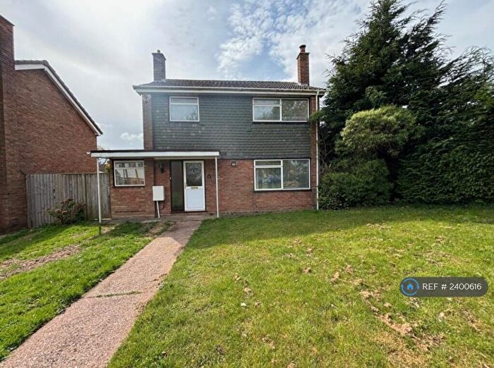 3 Bedroom Detached House To Rent In The Close, Birmingham, B17