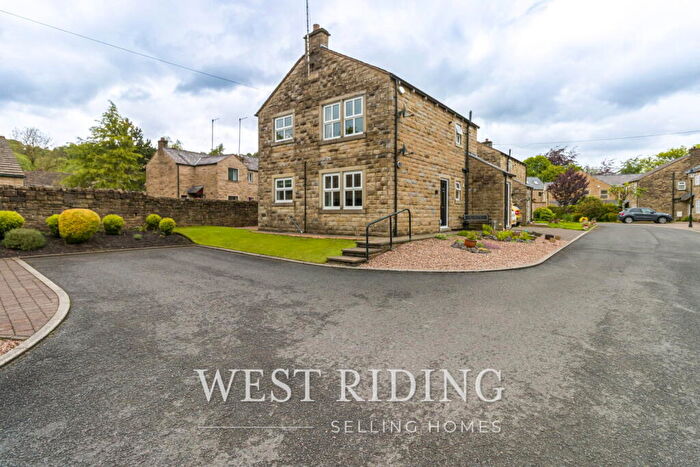 1 Bedroom Flat For Sale In Riverbank, Dobcross, Saddleworth, OL3