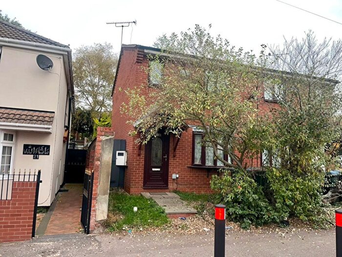 2 Bedroom End Terrace House For Sale In Keppel Street, Coventry, West Midlands, CV1