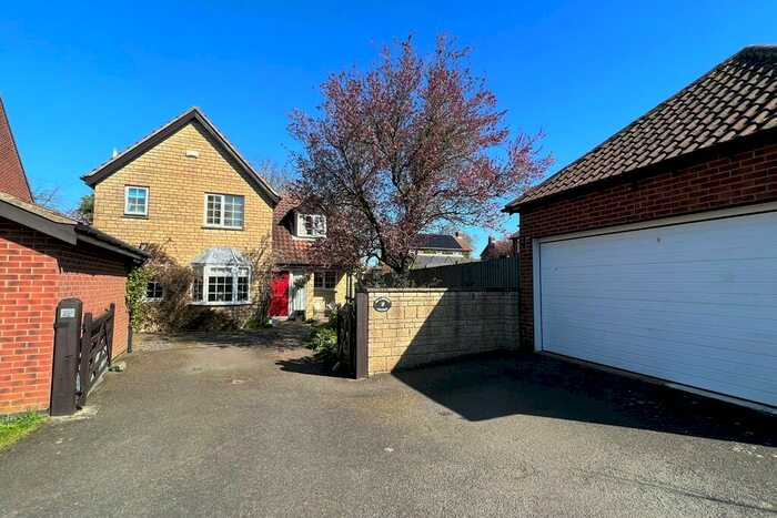 4 Bedroom Detached House For Sale In The Paddocks, Waltham On The Wolds, LE14