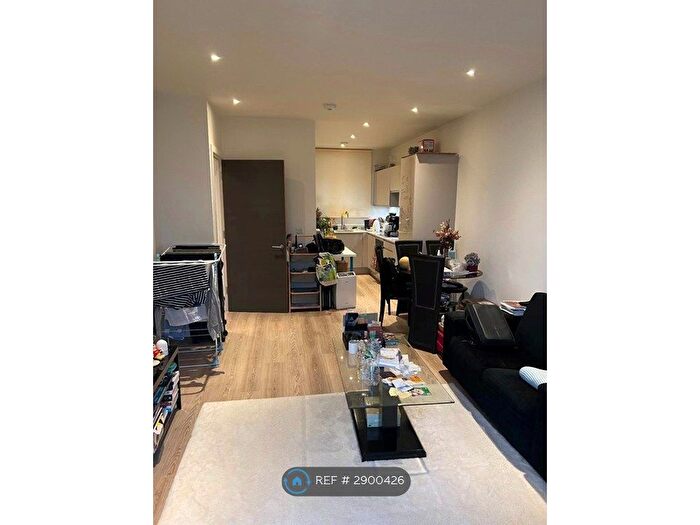 1 Bedroom Flat To Rent In Tide Waiters House, London, E14