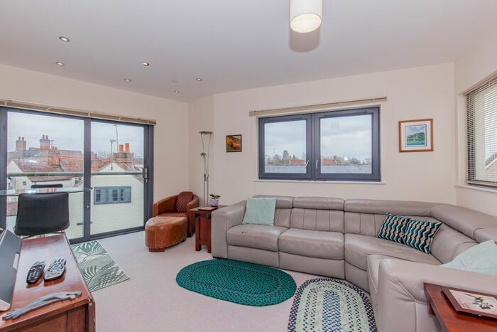 2 Bedroom Flat To Rent In The Old Gaol, Abingdon, OX14