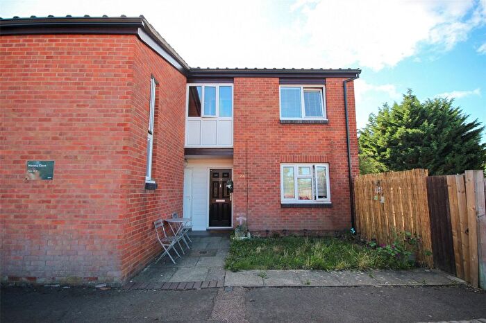 1 Bedroom Maisonette For Sale In Massey Close, Kempston, Bedford, Bedfordshire, MK42