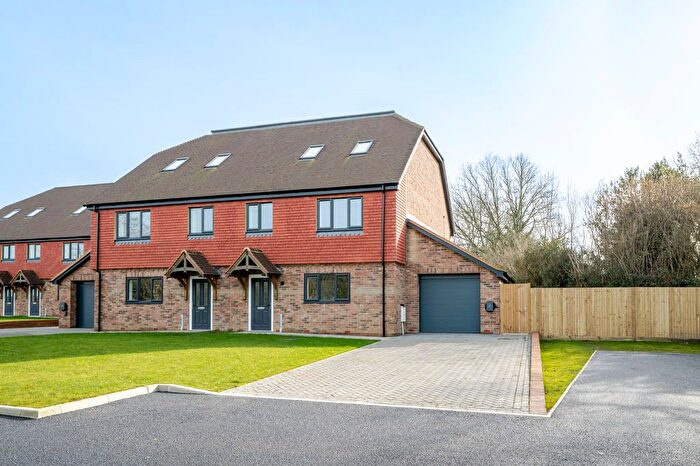 5 Bedroom Semi-Detached House For Sale In Framfield Road, Blackboys, TN22