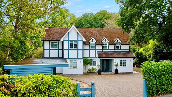 5 Bedroom Detached House For Sale In Highclere Drive, Camberley, GU15