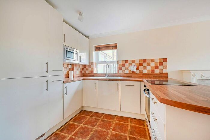 1 Bedroom Flat To Rent In Park Mansions, Stamford Brook, London, W6