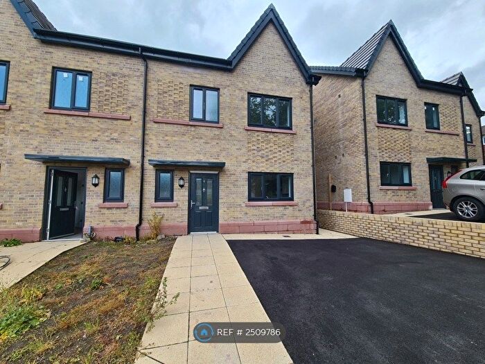 4 Bedroom Semi-Detached House To Rent In Jonathan Grange Close, Mossley, Ashton-Under-Lyne, OL5