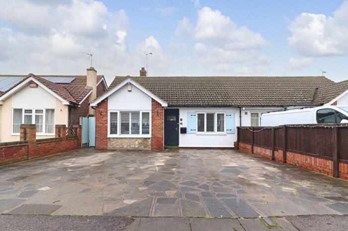 2 Bedroom Bungalow For Sale In Brunswick Road, Birchington, Kent, CT7