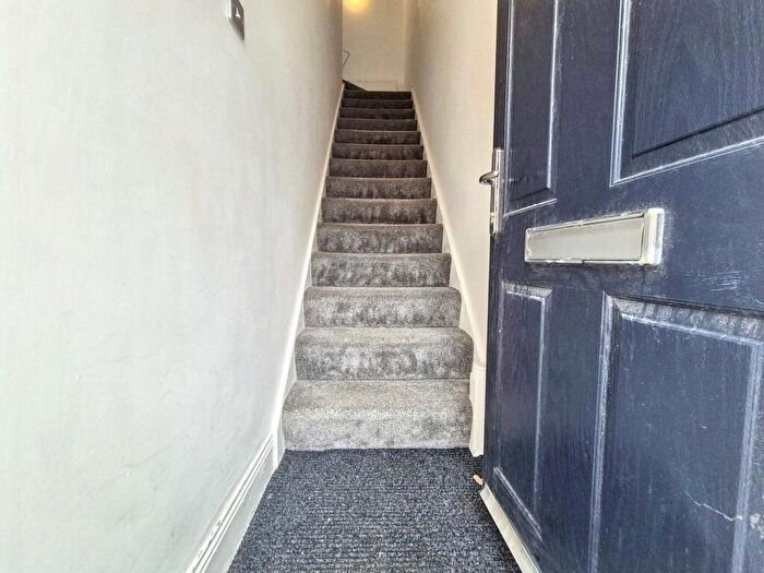 3 Bedroom Flat To Rent In Lemon Street, South Shields, Tyne And Wear, NE33