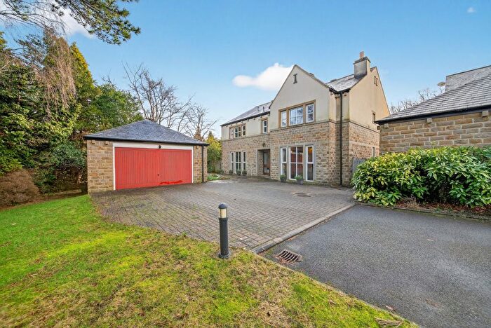 4 Bedroom Detached House For Sale In Hebers Ghyll Drive, Ilkley, West Yorkshire, LS29