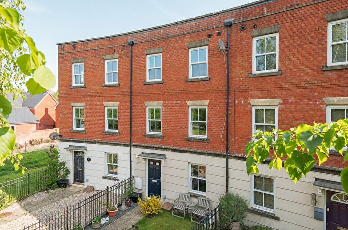 4 Bedroom Terraced House For Sale In Exmoor Close, Tiverton, EX16