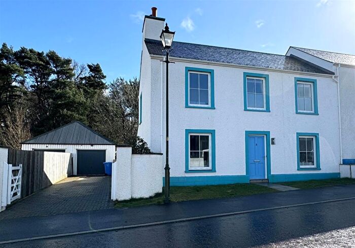 3 Bedroom Semi-Detached House For Sale In Lochandinty Lane, Tornagrain, Inverness, IV2
