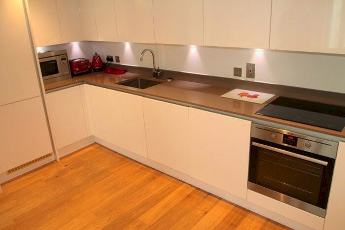 2 Bedroom Flat To Rent In Hancock House, London, SE18