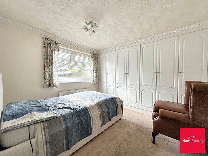 2 Bedroom Bungalow For Sale In Helston Close, Irlam, M44