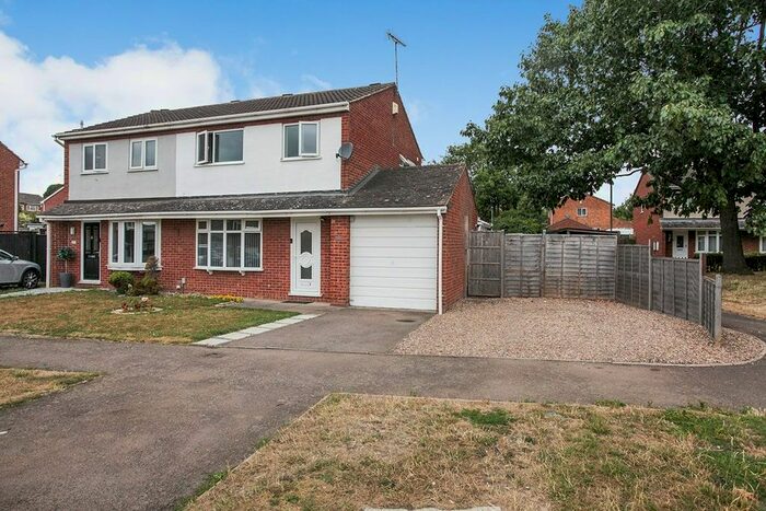 4 Bedroom Semi-Detached House To Rent In Tresillian Road, Exhall, Coventry, CV7