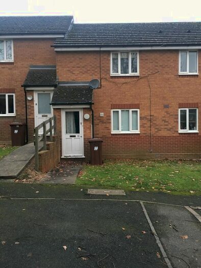 2 Bedroom Maisonette To Rent In Lords Close, Shenley, Radlett, WD7
