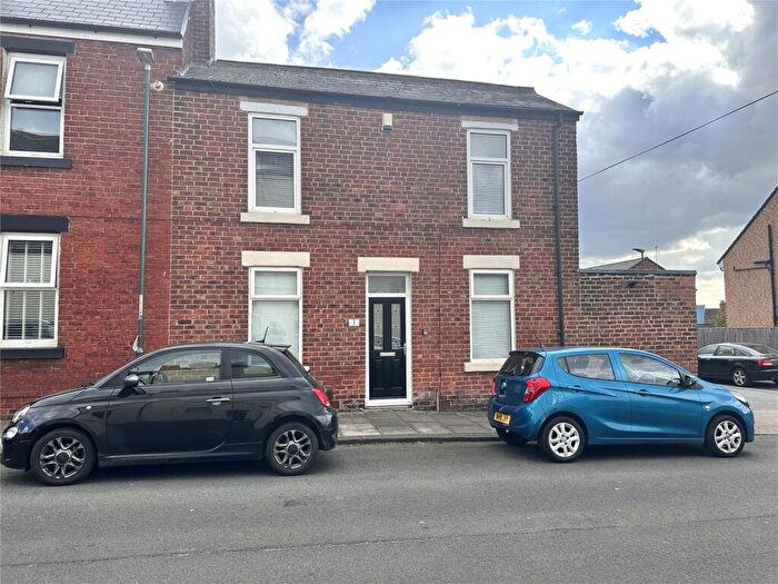 2 Bedroom End Of Terrace House To Rent In Gordon Street, South Shields, South Tyneside, NE33