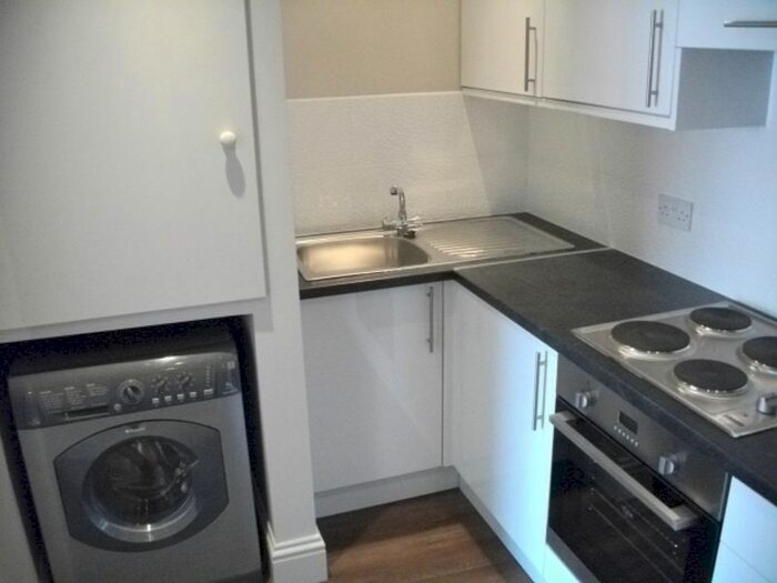 1 Bedroom Flat To Rent In High Street, Abingdon, OX14