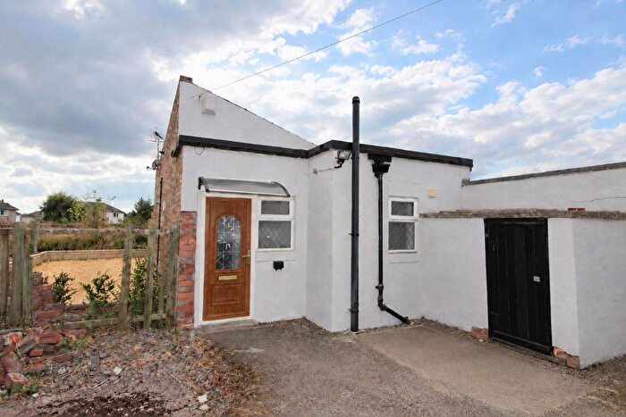 1 Bedroom Detached Bungalow To Rent In Wakefield Road, Fitzwilliam, WF9
