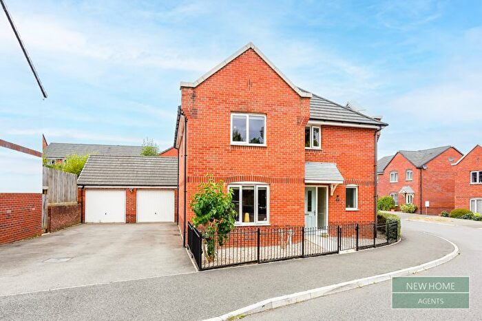 4 Bedroom Detached House For Sale In Gale Way Tiverton, EX16