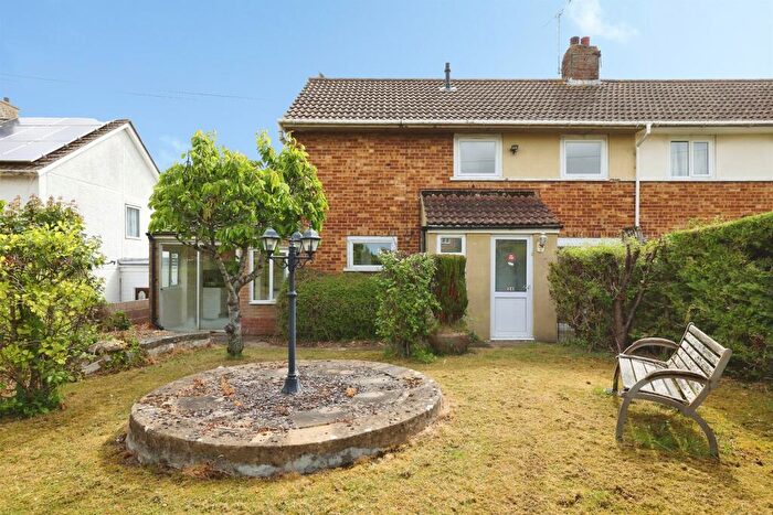3 Bedroom End Of Terrace House For Sale In Anne Crescent, Durrington, Salisbury, SP4