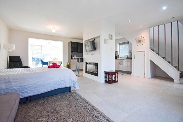 3 Bedroom Semi-Detached House For Sale In Kelsall Avenue, Blackburn, BB1