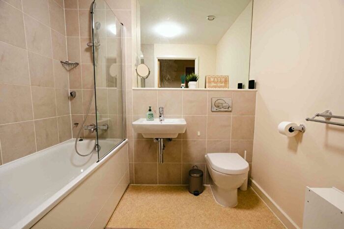 2 Bedroom Flat To Rent In Hannover Quay, Bristol, BS1